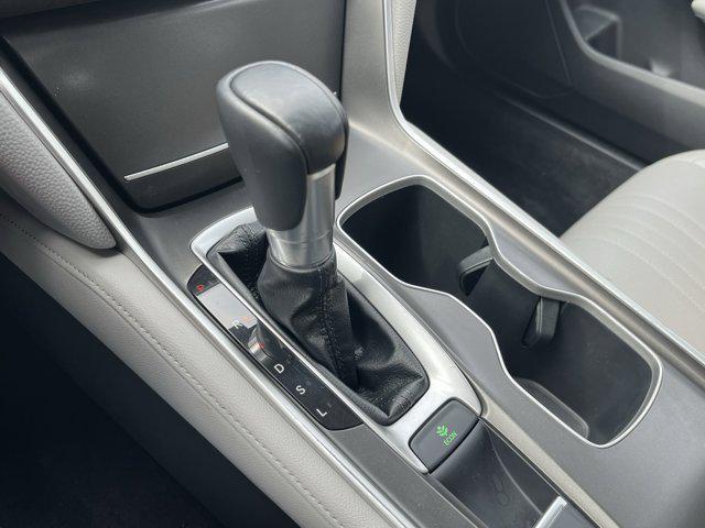 Photo of 2019 Lunar Silver Metallic Honda Accord