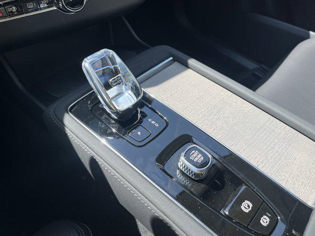 Photo of 2025 Mulberry Red Metallic Volvo XC90 Plug-In Hybrid