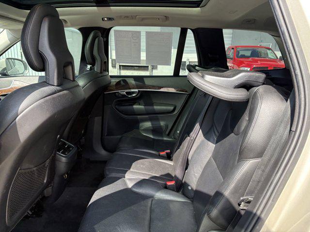 Photo of 2016 Luminous Sand Metallic Volvo XC90
