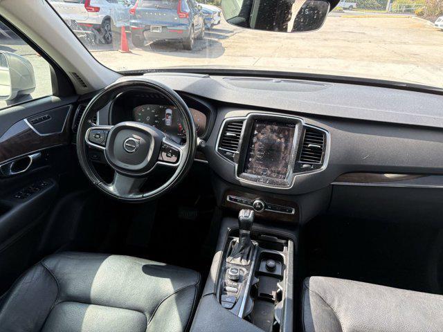 Photo of 2016 Luminous Sand Metallic Volvo XC90