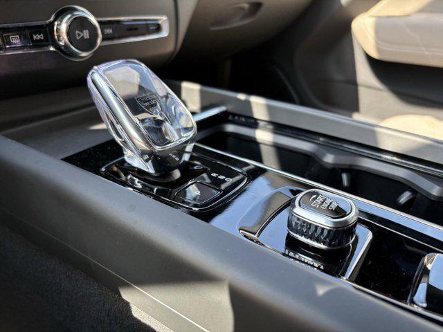 Photo of 2026 Vapour Grey Volvo XC60