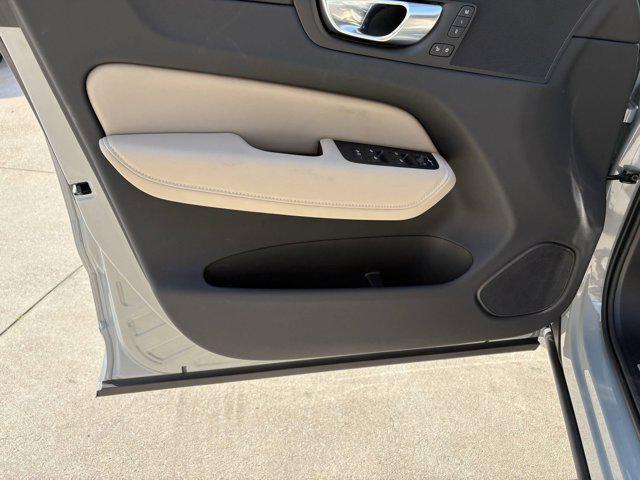 Photo of 2026 Vapour Grey Volvo XC60