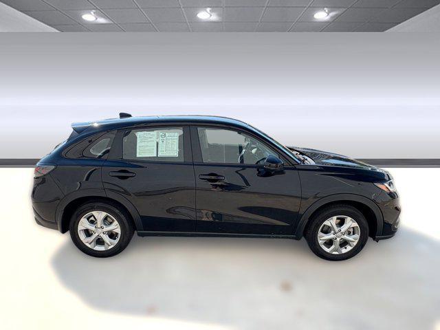 Photo of 2023 Crystal Black Pearl Honda HR-V