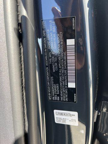 Photo of 2025 Denim Blue Volvo XC90 Plug-In Hybrid