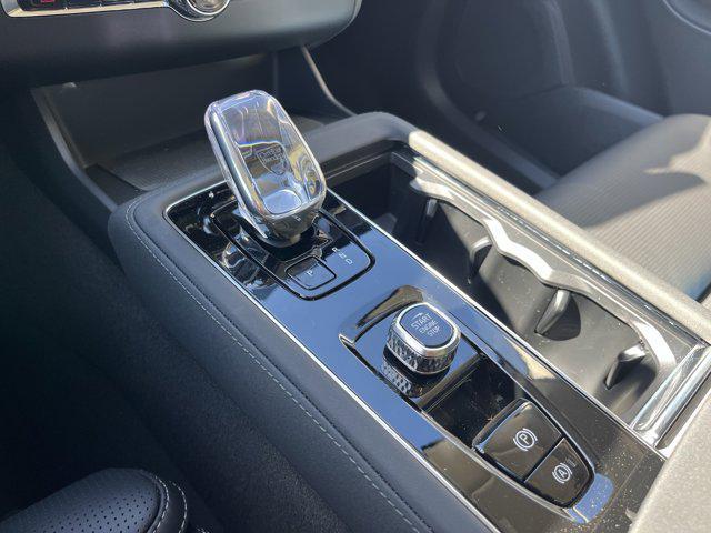 Photo of 2025 Denim Blue Volvo XC90 Plug-In Hybrid