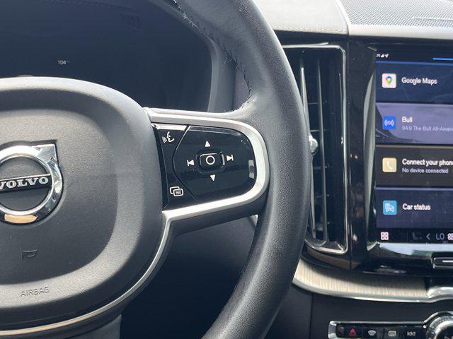 Photo of 2022 Onyx Black Metallic Volvo XC60