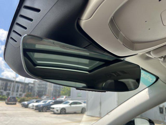 Photo of 2022 Onyx Black Metallic Volvo XC60