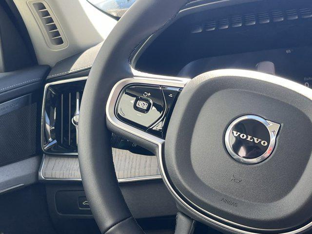 Photo of 2025 Crystal White Metallic Volvo XC90 Plug-In Hybrid