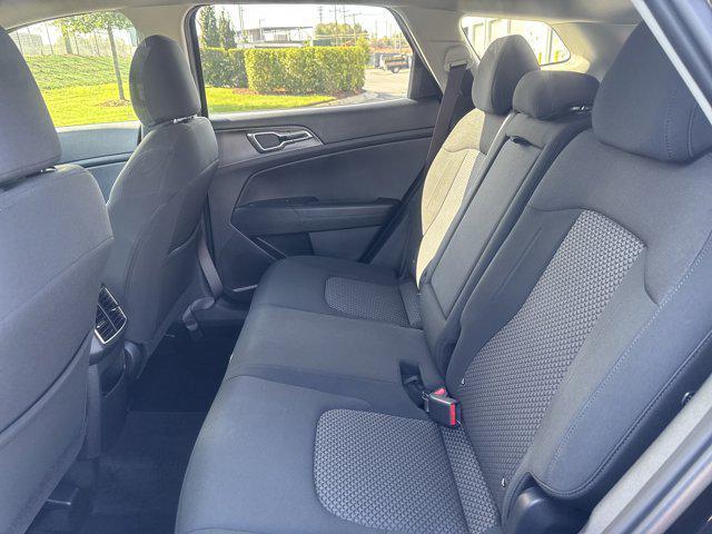 Photo of 2025 Fusion Black Kia Sportage Hybrid