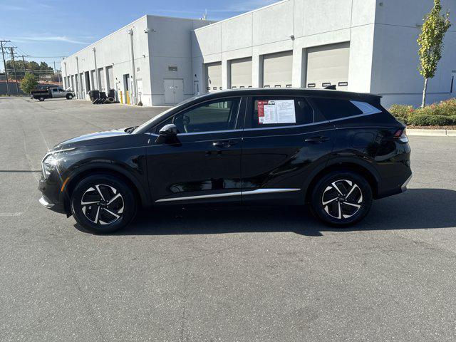 Photo of 2025 Fusion Black Kia Sportage Hybrid