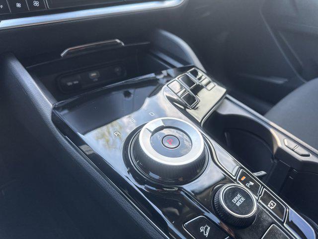 Photo of 2025 Fusion Black Kia Sportage Hybrid