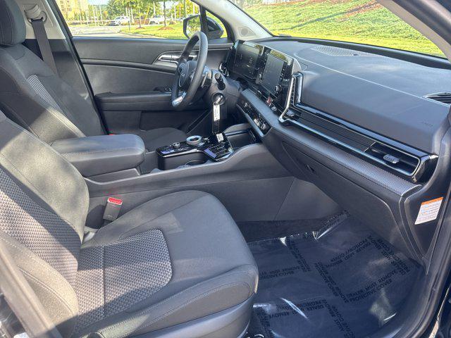 Photo of 2025 Fusion Black Kia Sportage Hybrid
