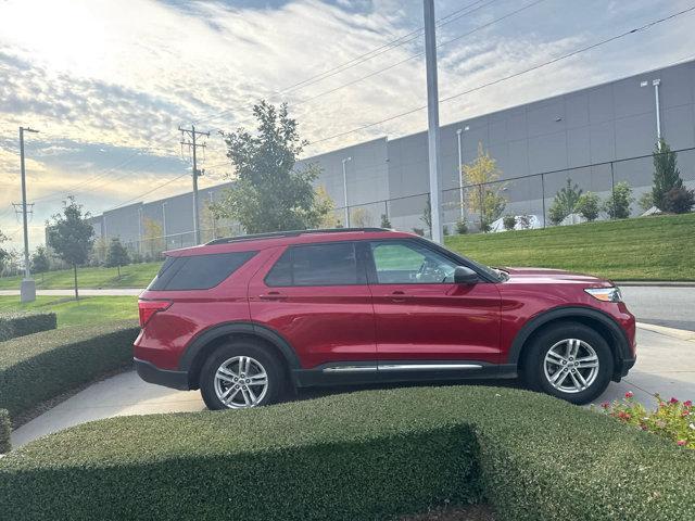 Photo of 2021 Rapid Red Metallic Tinted Clearcoat Ford Explorer