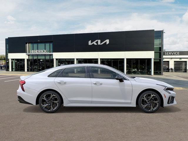 Photo of 2025 Snow White Pearl Kia K5
