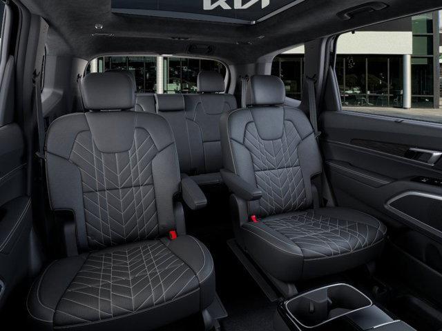 Photo of 2025 Ebony Black Kia Telluride