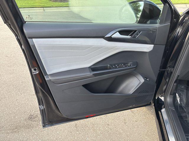 Photo of 2024 Deep Black Pearl Volkswagen Taos