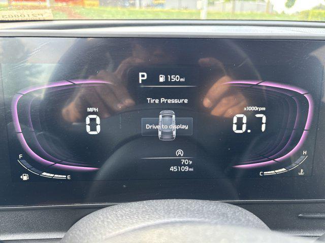 Photo of 2023 Dawning Red Kia Sportage
