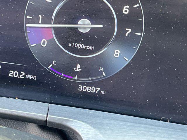 Photo of 2023 Glacial White Pearl Kia Telluride
