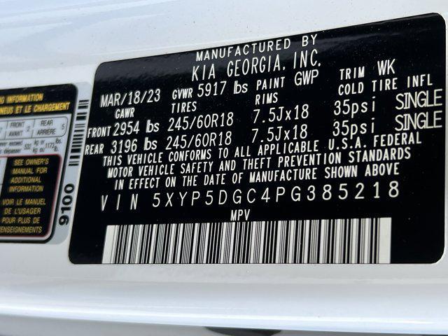 Photo of 2023 Glacial White Pearl Kia Telluride