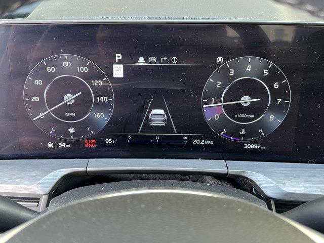 Photo of 2023 Glacial White Pearl Kia Telluride