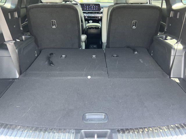 Photo of 2023 Glacial White Pearl Kia Telluride