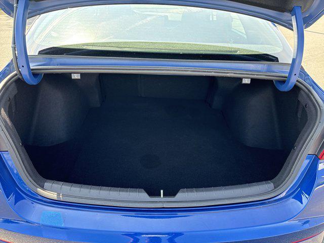 Photo of 2022 Sapphire Blue Kia K5