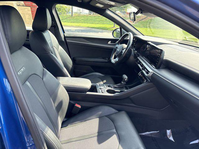 Photo of 2022 Sapphire Blue Kia K5
