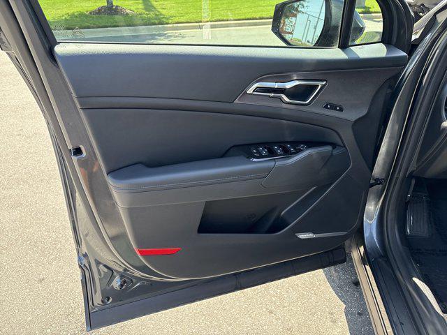 Photo of 2023 Gravity Gray Kia Sportage Hybrid
