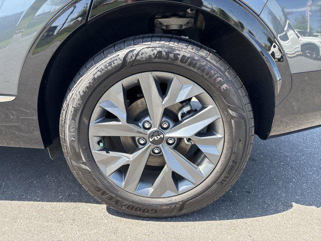 Photo of 2023 Gravity Gray Kia Sportage Hybrid