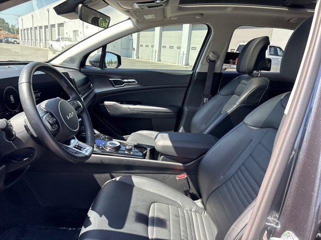 Photo of 2023 Gravity Gray Kia Sportage Hybrid