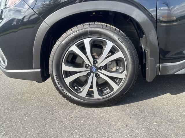 Photo of 2019 Crystal Black Silica Subaru Forester