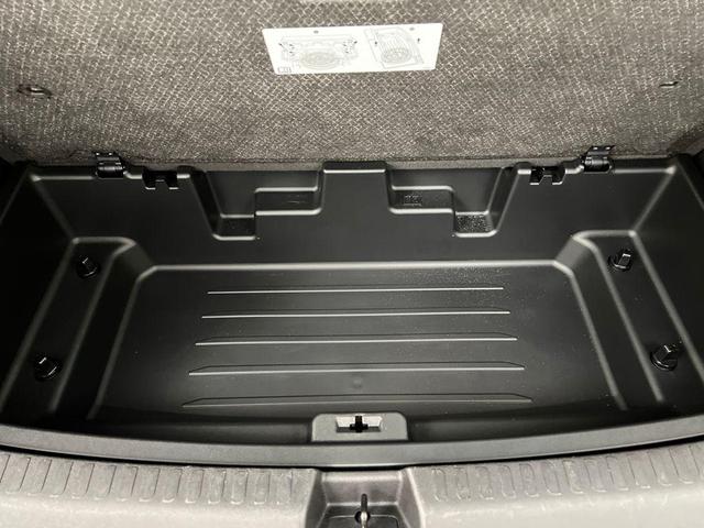 Photo of 2025 Ebony Twilight Metallic GMC Acadia