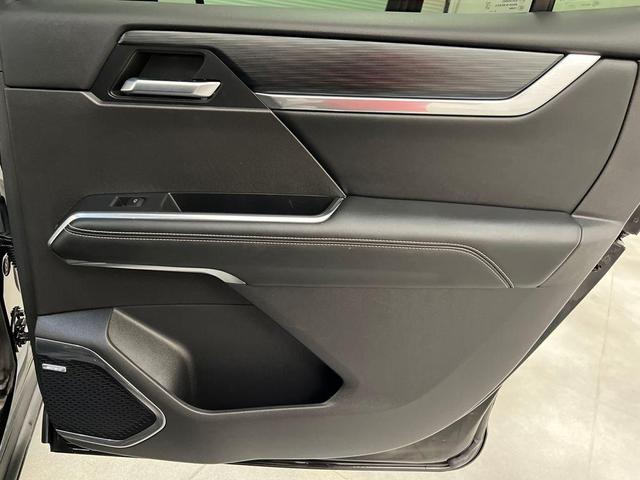 Photo of 2025 Ebony Twilight Metallic GMC Acadia