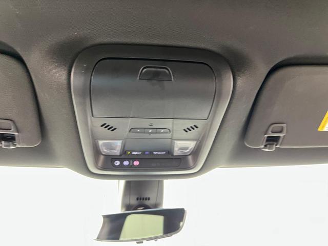 Photo of 2024 Summit White Buick Enclave
