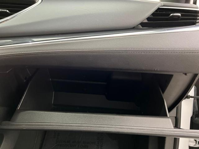 Photo of 2024 Summit White Buick Enclave