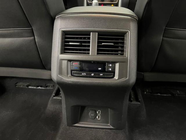 Photo of 2019 Deep Black Pearl Volkswagen Atlas