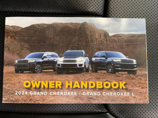 Photo of 2024 Silver Zynith Jeep Grand Cherokee L