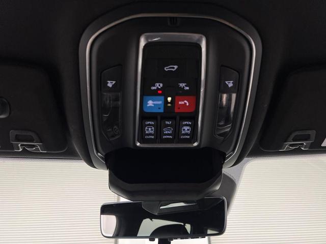 Photo of 2024 Silver Zynith Jeep Grand Cherokee L