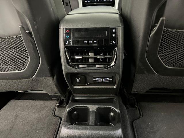 Photo of 2024 Silver Zynith Jeep Grand Cherokee L