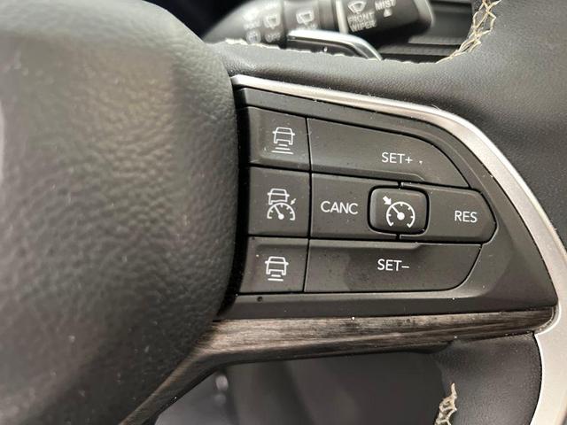 Photo of 2024 Silver Zynith Jeep Grand Cherokee L
