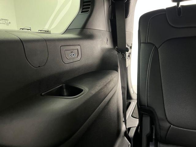 Photo of 2024 Silver Zynith Jeep Grand Cherokee L