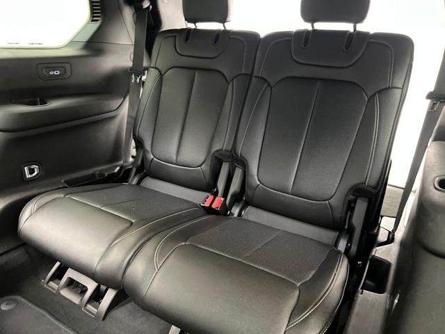 Photo of 2024 Silver Zynith Jeep Grand Cherokee L