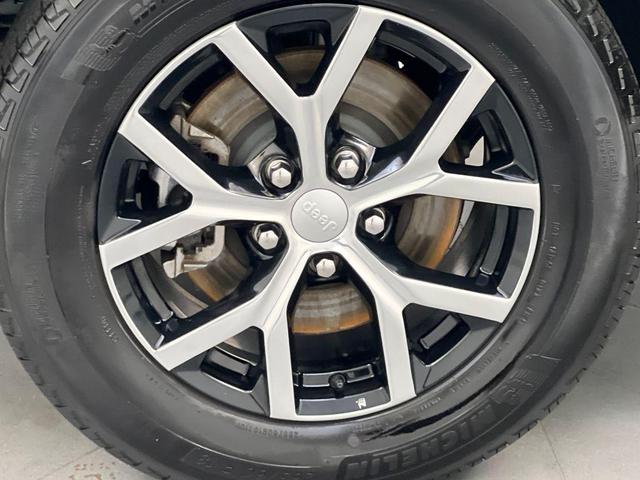 Photo of 2024 Silver Zynith Jeep Grand Cherokee L