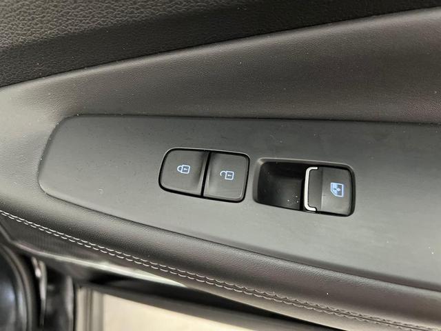 Photo of 2023 Twilight Black Hyundai SANTA FE HEV