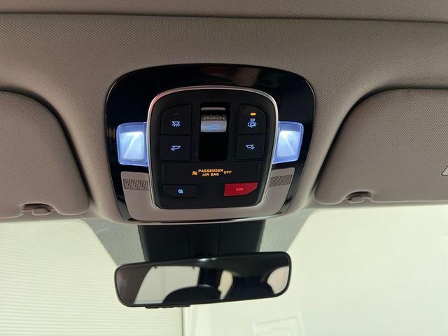Photo of 2023 Twilight Black Hyundai SANTA FE HEV