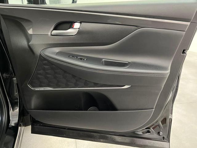 Photo of 2023 Twilight Black Hyundai SANTA FE HEV