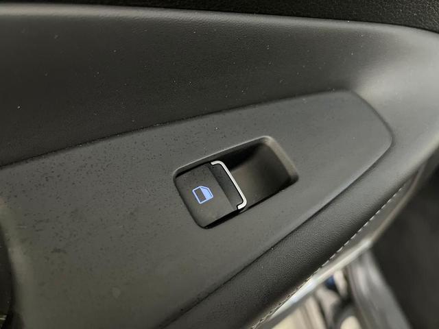 Photo of 2023 Twilight Black Hyundai SANTA FE HEV