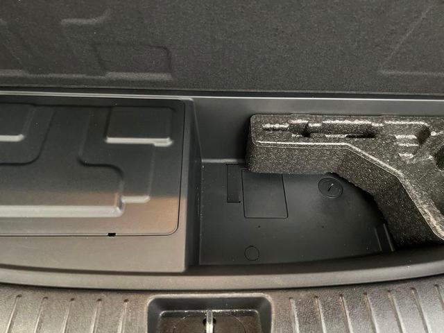 Photo of 2023 Twilight Black Hyundai SANTA FE HEV