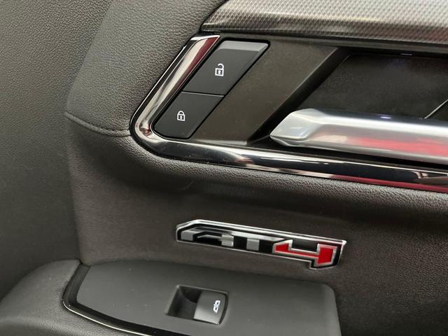 Photo of 2024 Summit White GMC Sierra 1500