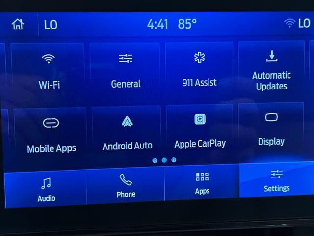 Photo of 2024 White Ford Explorer